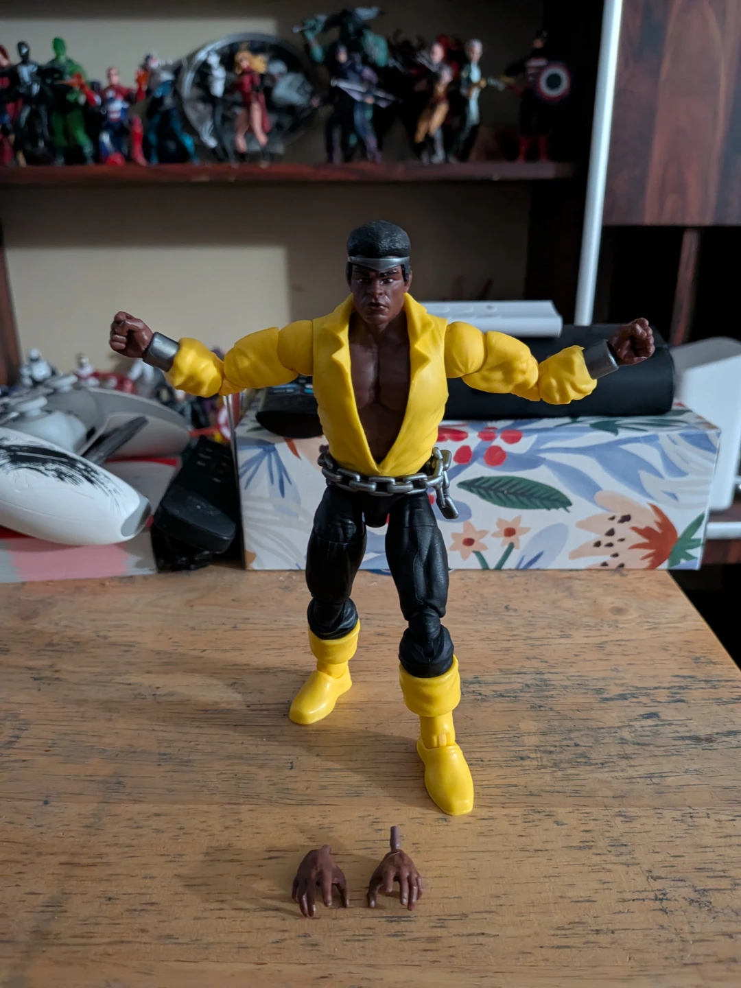 Loose Marvel Legends Power Man - photo 5