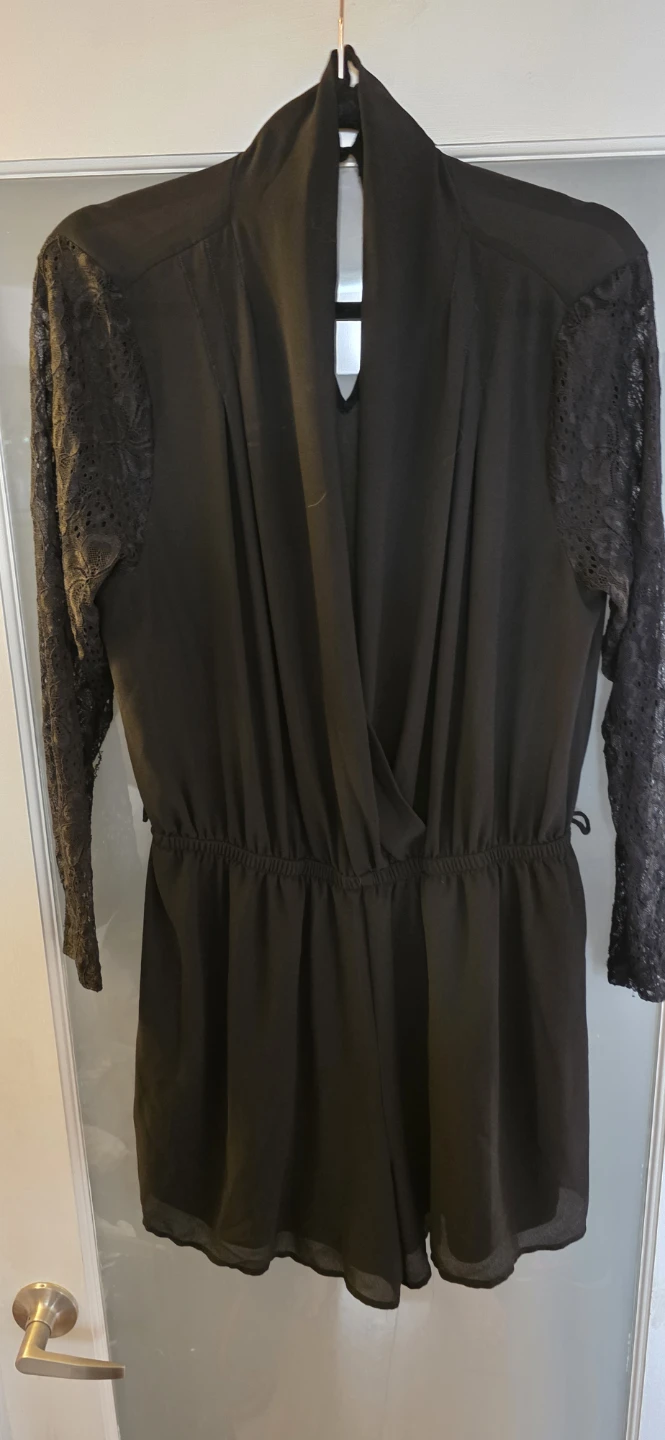Black Lace Long Sleeve Romper - photo 4