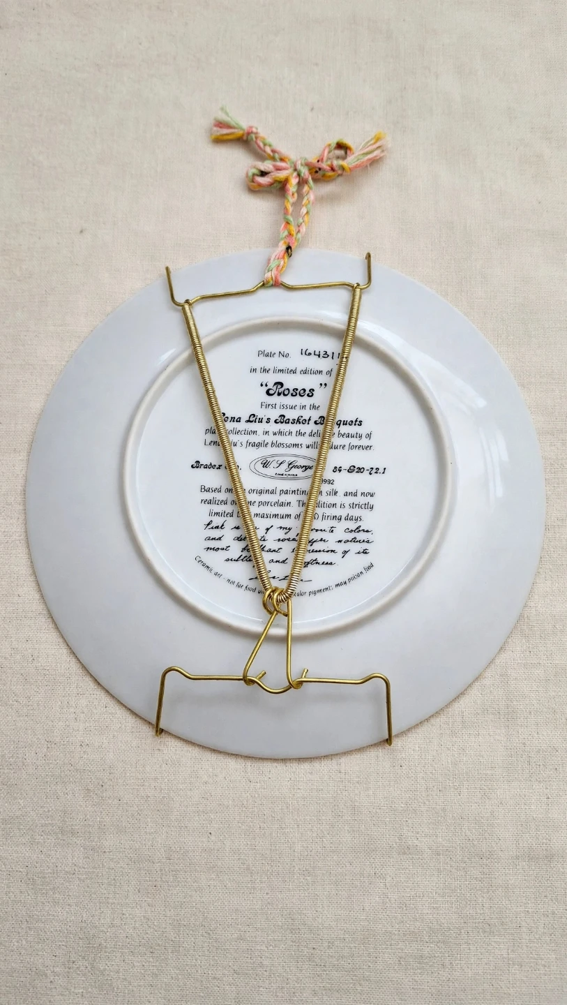 Lena Liu Roses Collector Plate - photo 3