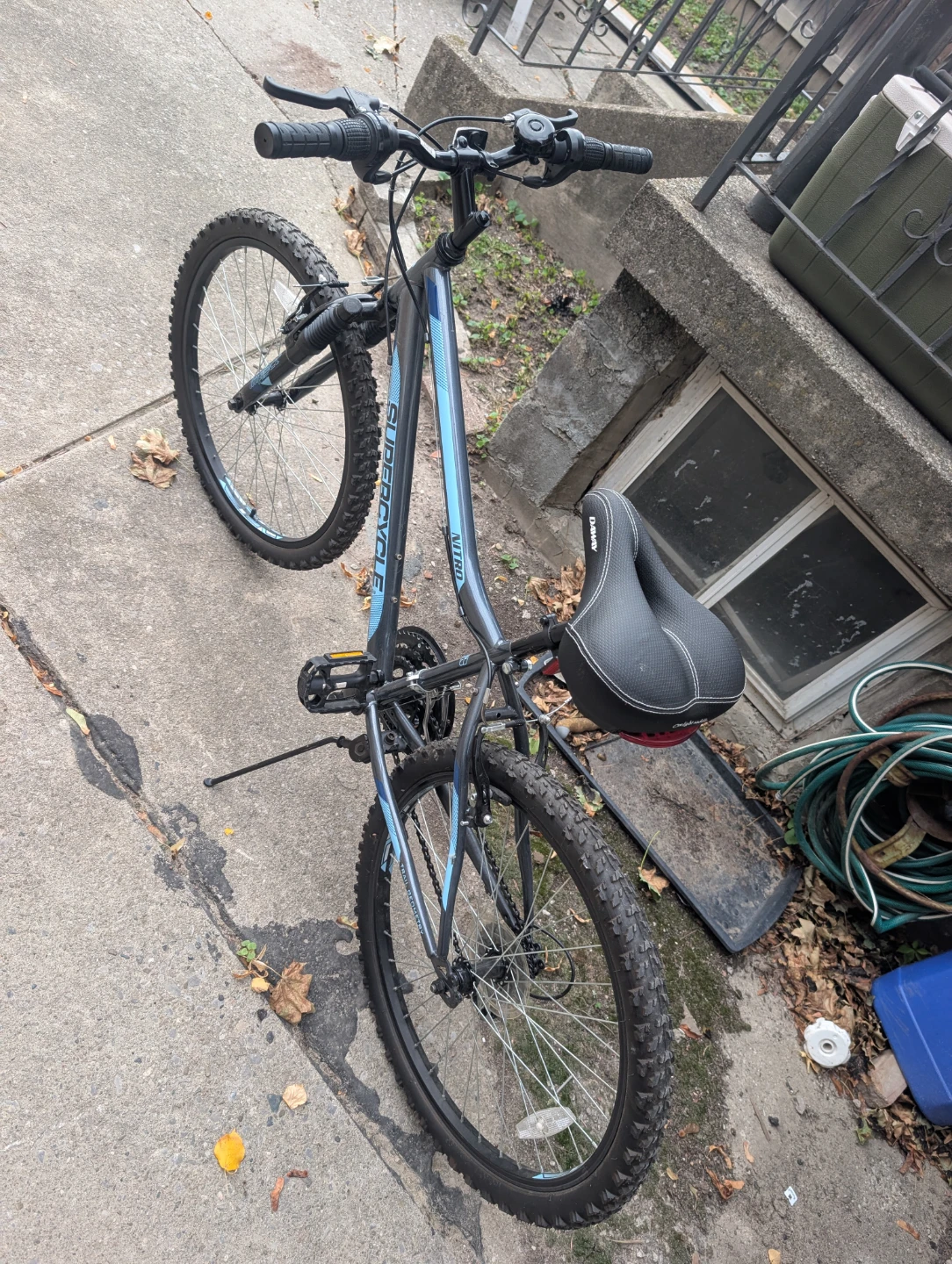 Supercycle Nitro mountain bike – teen / young adult