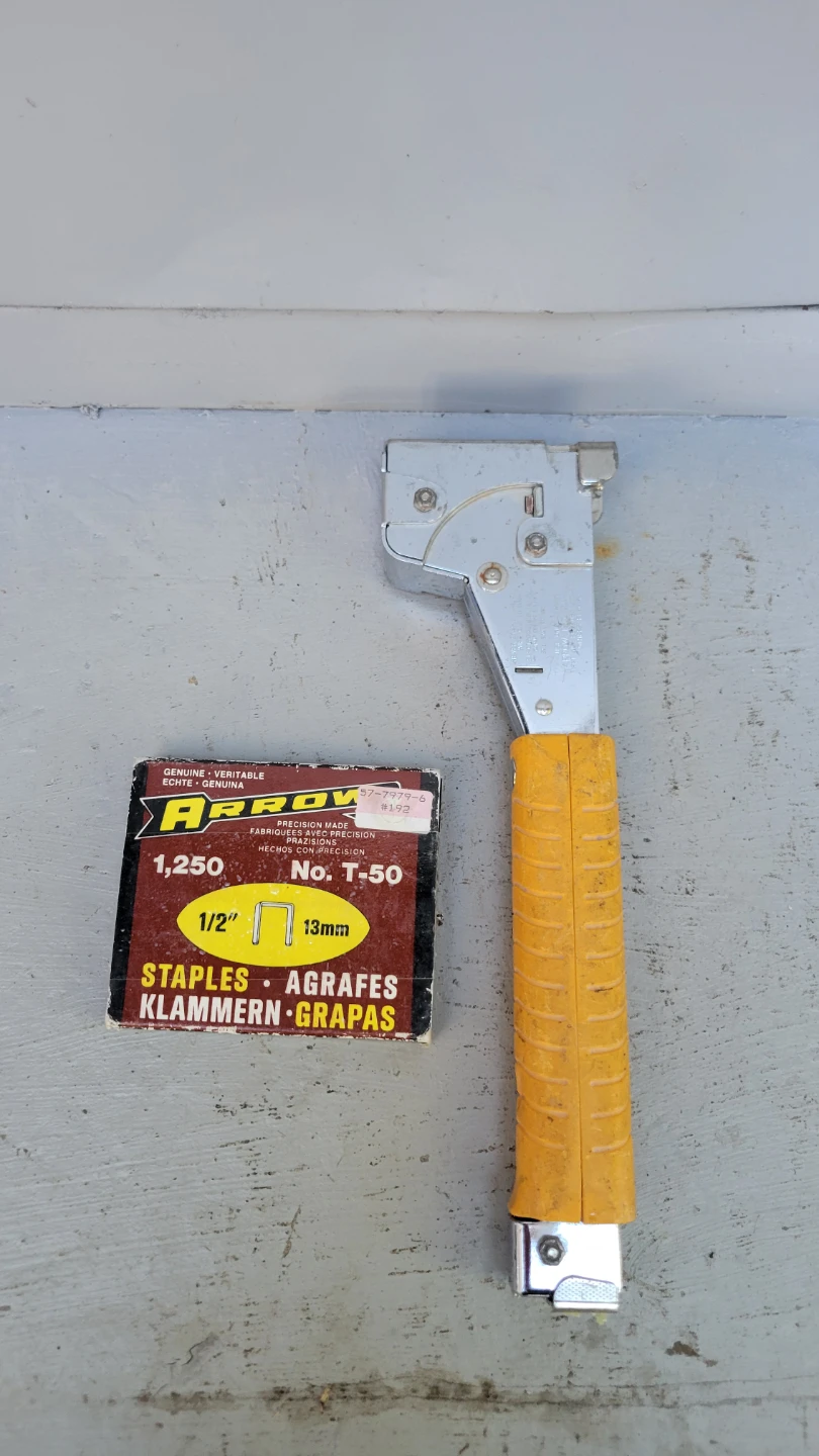 Arrow Hammer Tacker with Staples
