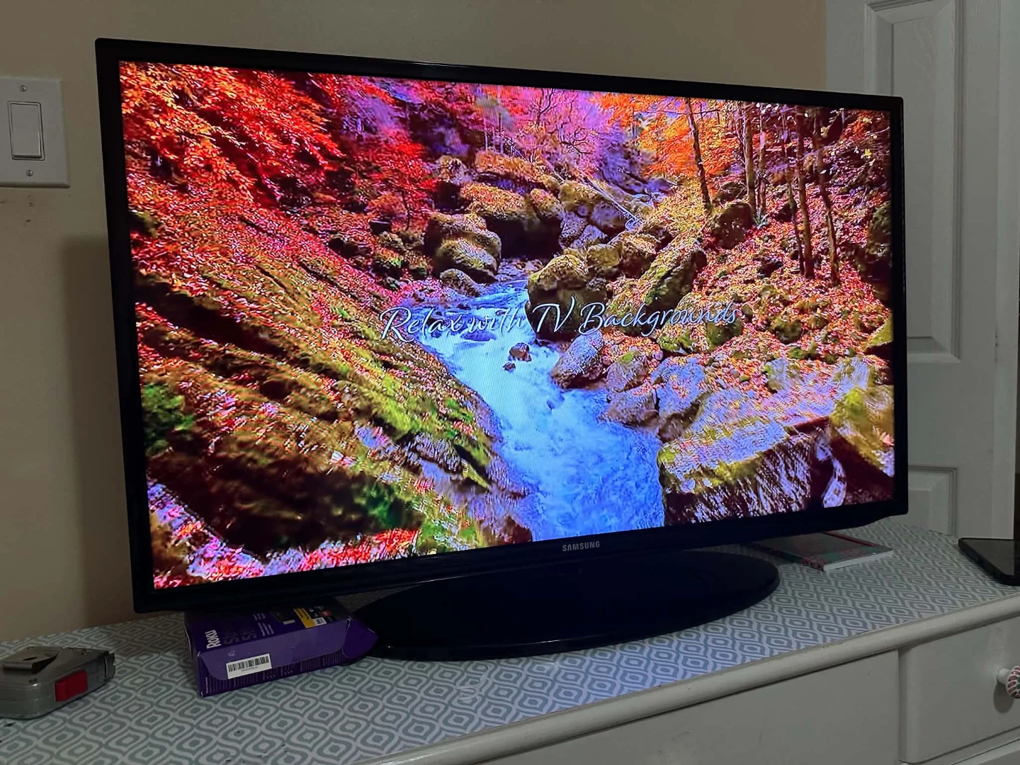 Samsung Smart TV with Roku 40’ - photo 3