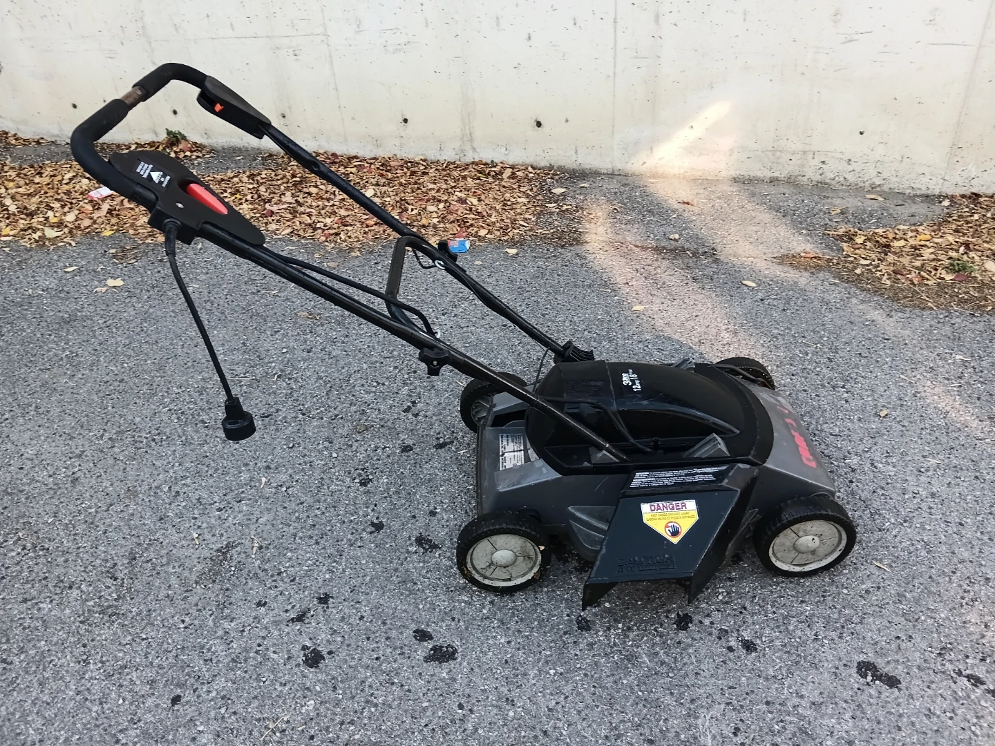 Craftsman Compact 18-inch Electric Lawnmower