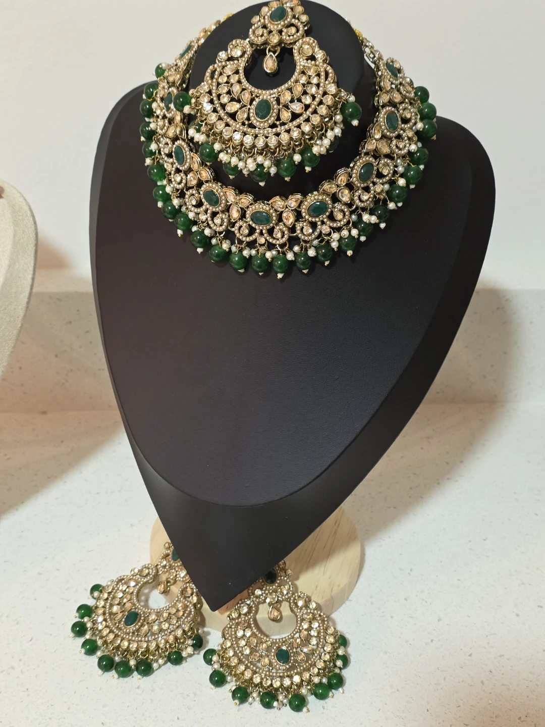 Beautiful imitation jewelry - photo 3