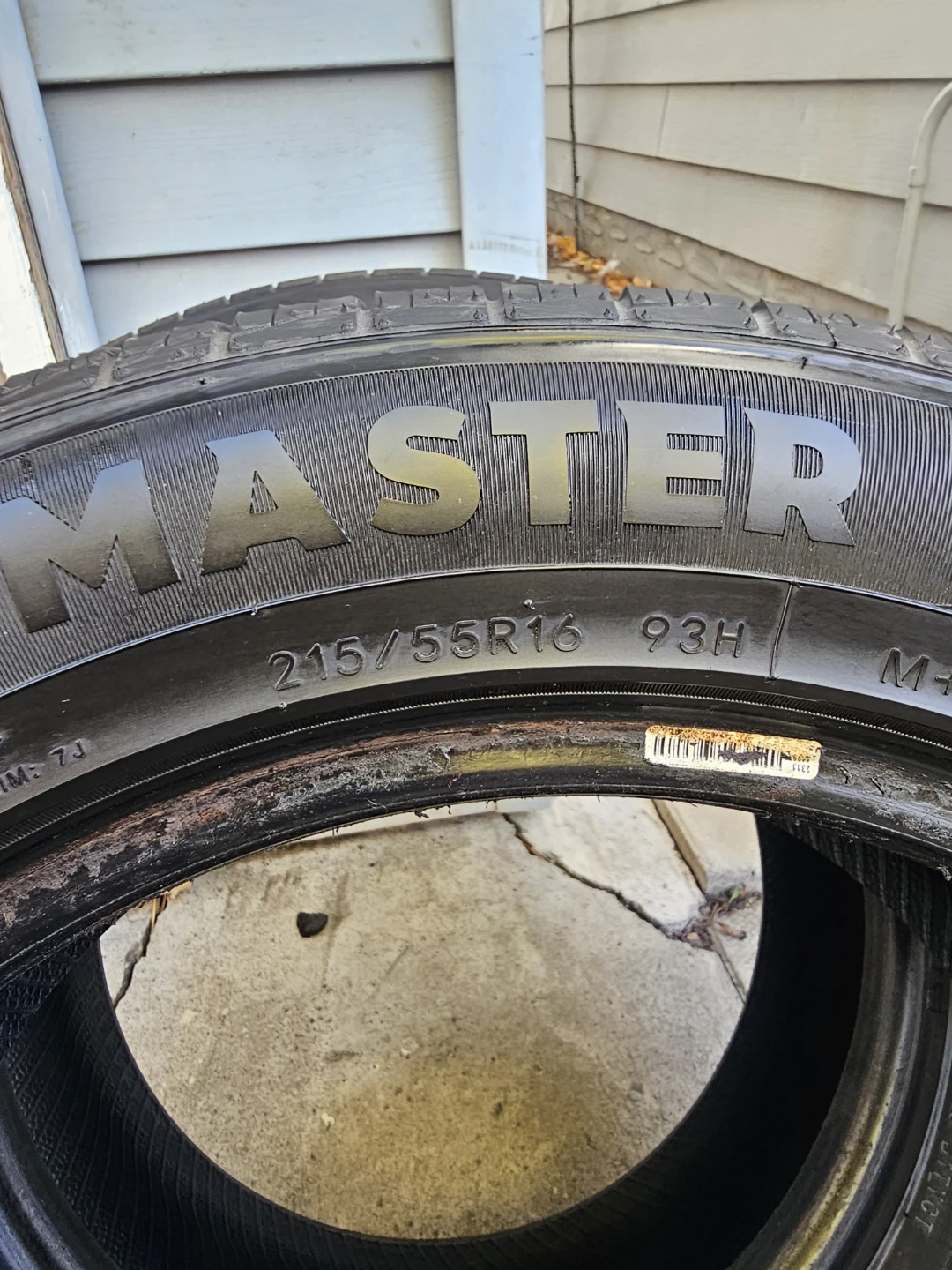 215/55R16 all - season Tire - photo 2