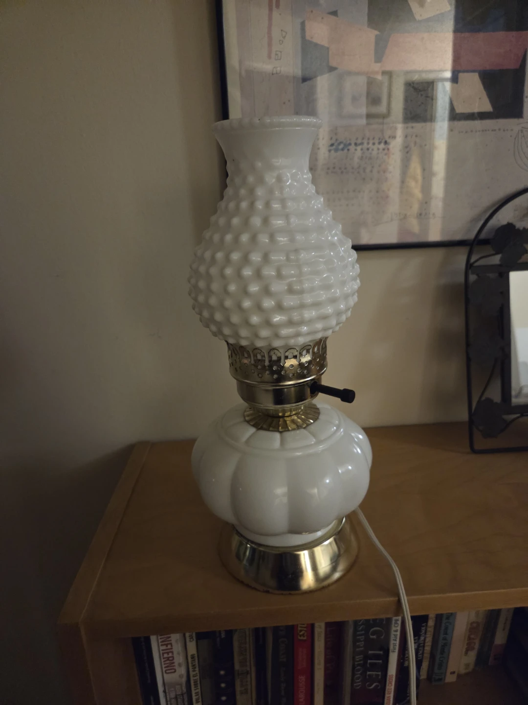 Vintage Milk Glass Hobnail Table Lamp - photo 4