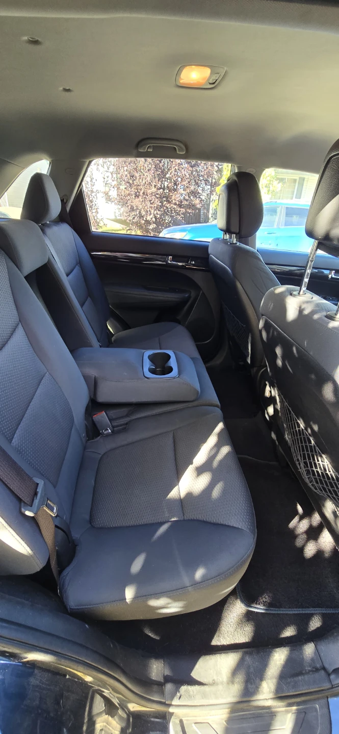 Kia Sorento AWD SUV - photo 4