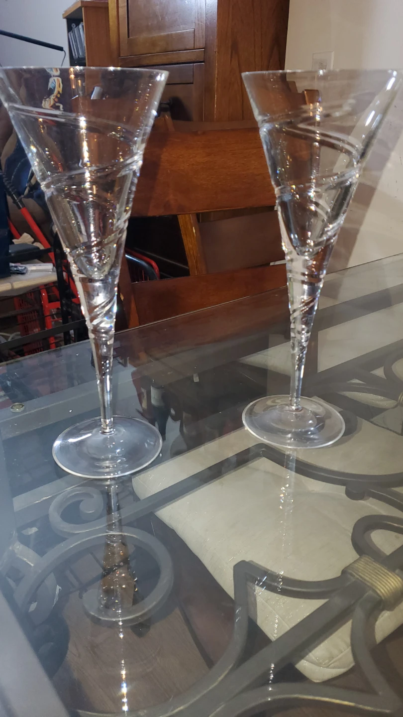 Set of 2 Spiral Etched Glass Stemware