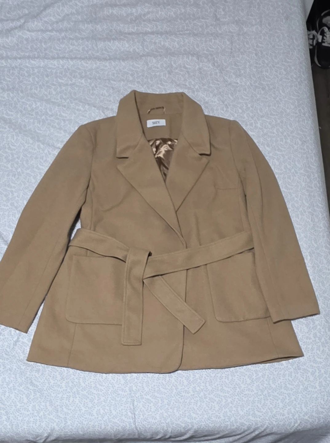 SUZY Beige Belted Coat