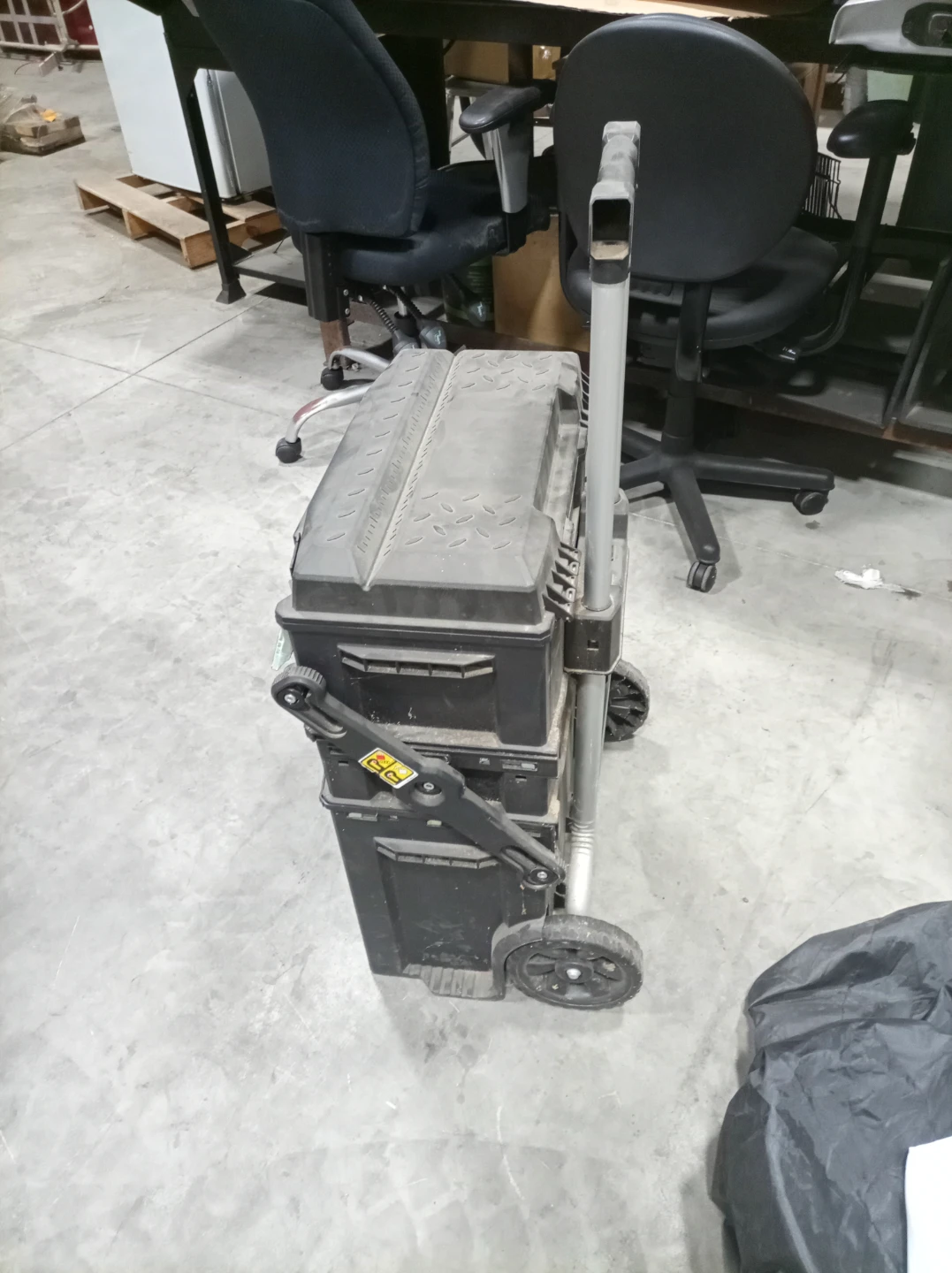 Tool Box on wheels. - photo 4