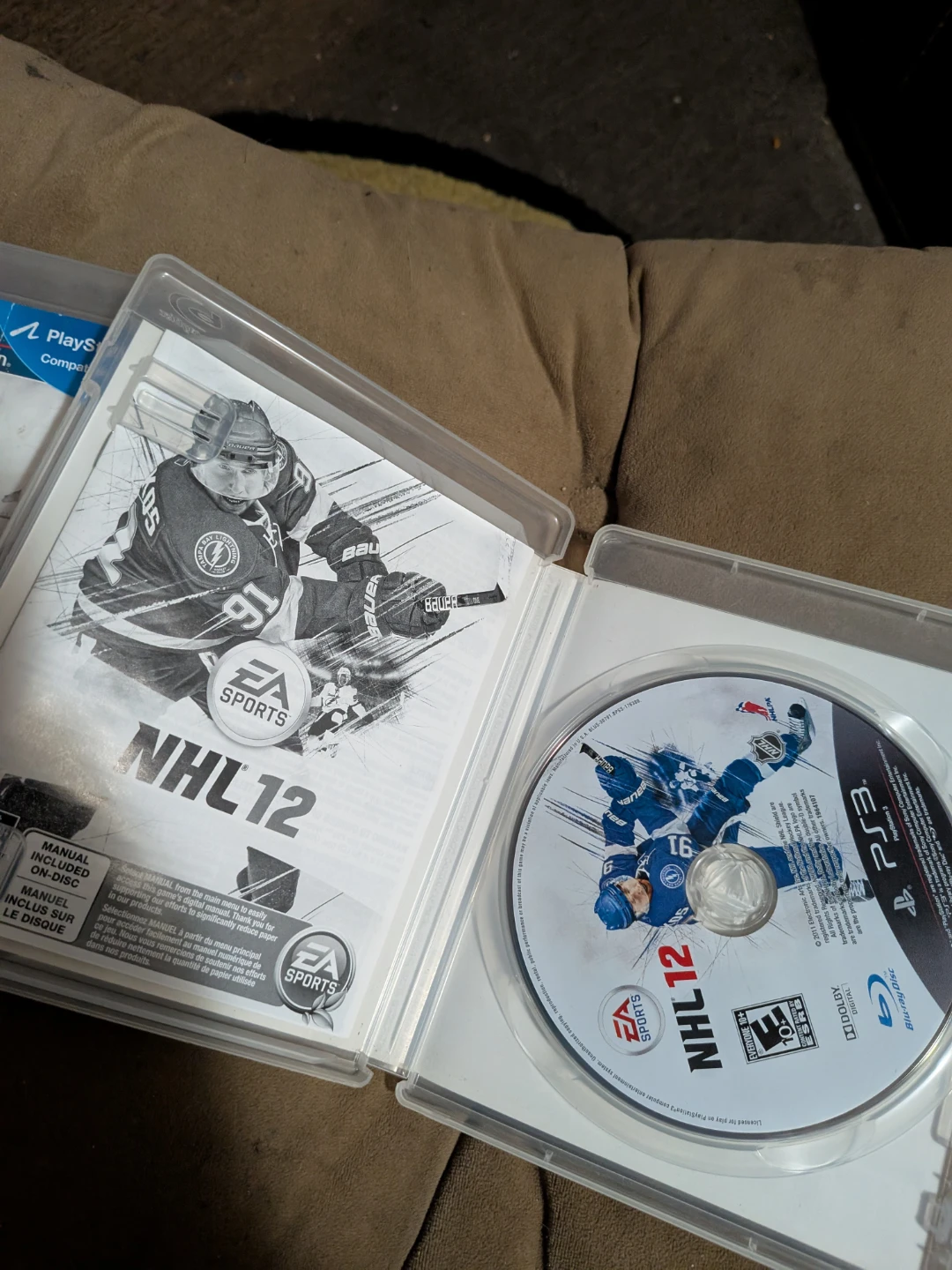 PS3 Games FIFA 14 and NHL 12 - photo 3