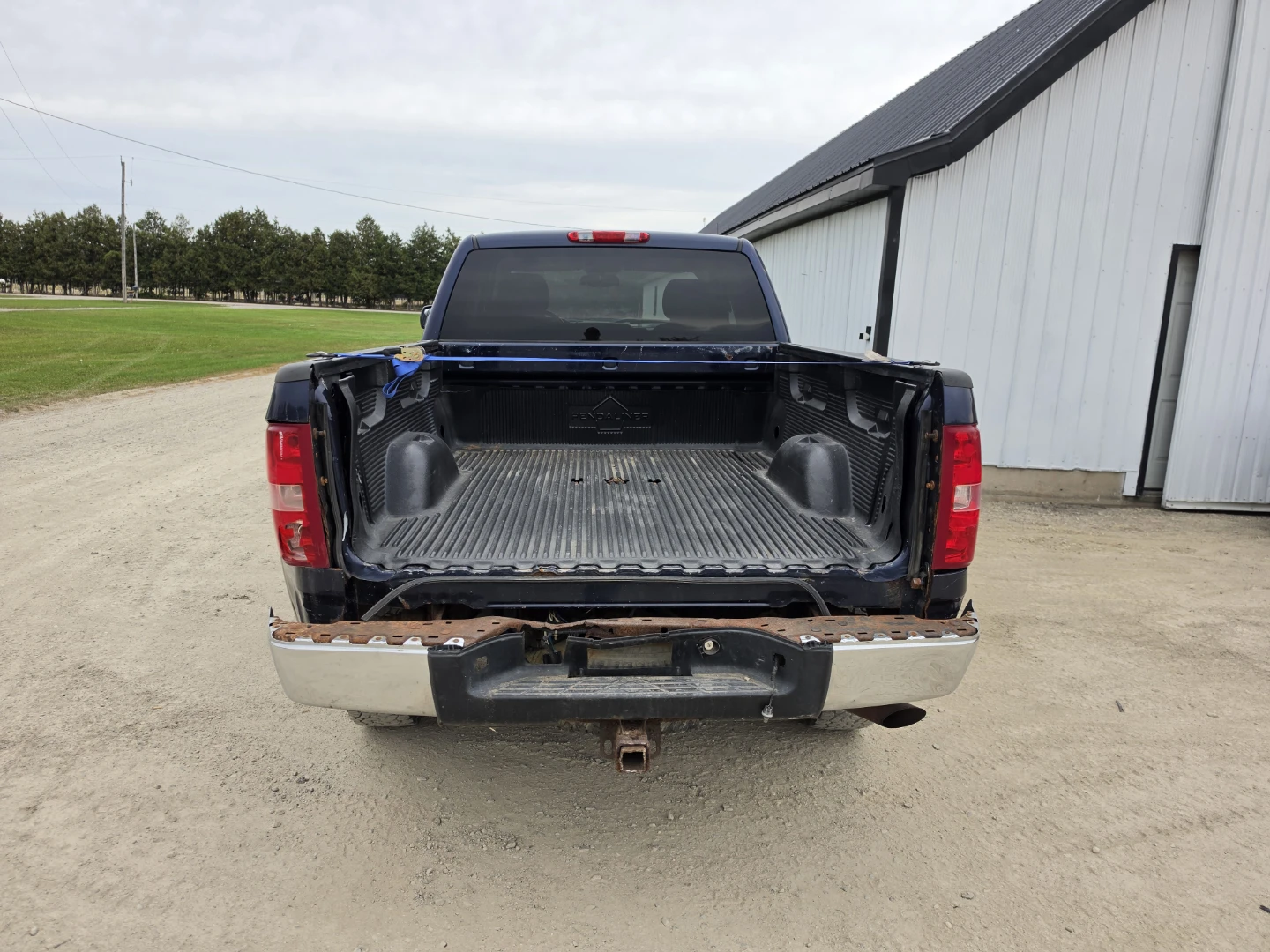Chevrolet Silverado 2500 HD Extended Cab - photo 4