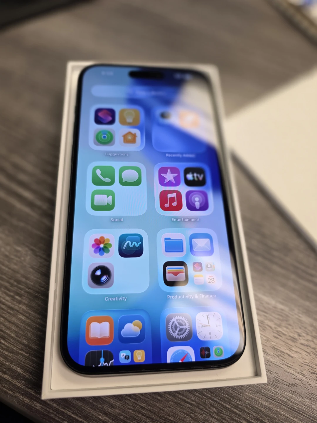 Mint! iPhone 15 Plus with Screen Protector Set - photo 3