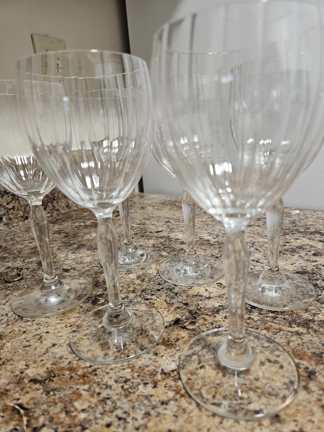 Set of 6 Ribbed Stemmed Wine Glasses