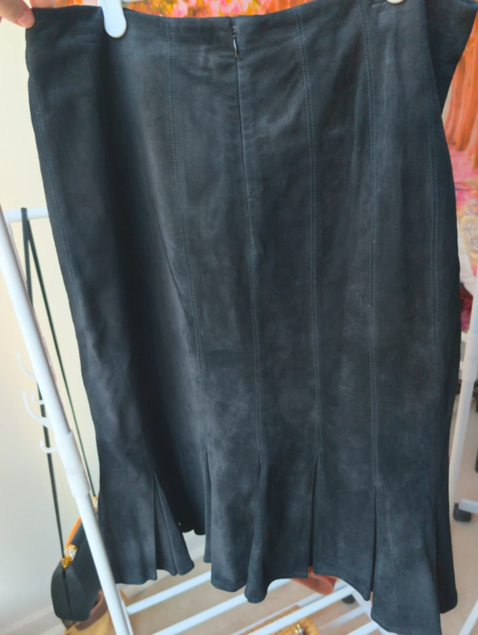 Danier Leather Black Suede Skirt - photo 2
