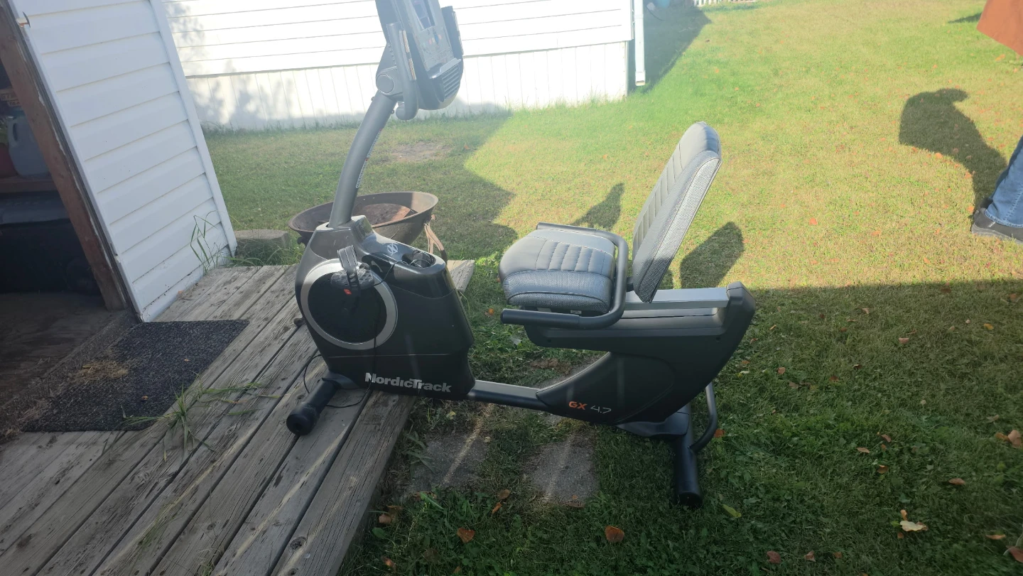 NordicTrack GX 4.7 Exercise Bike – $250 - photo 2