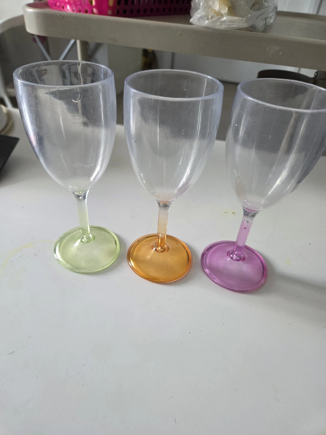 Set of 3 Colorful Plastic Wine Glasses - photo 3