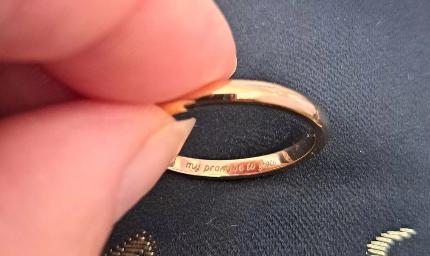 14K Gold Curve Band Ring - photo 3