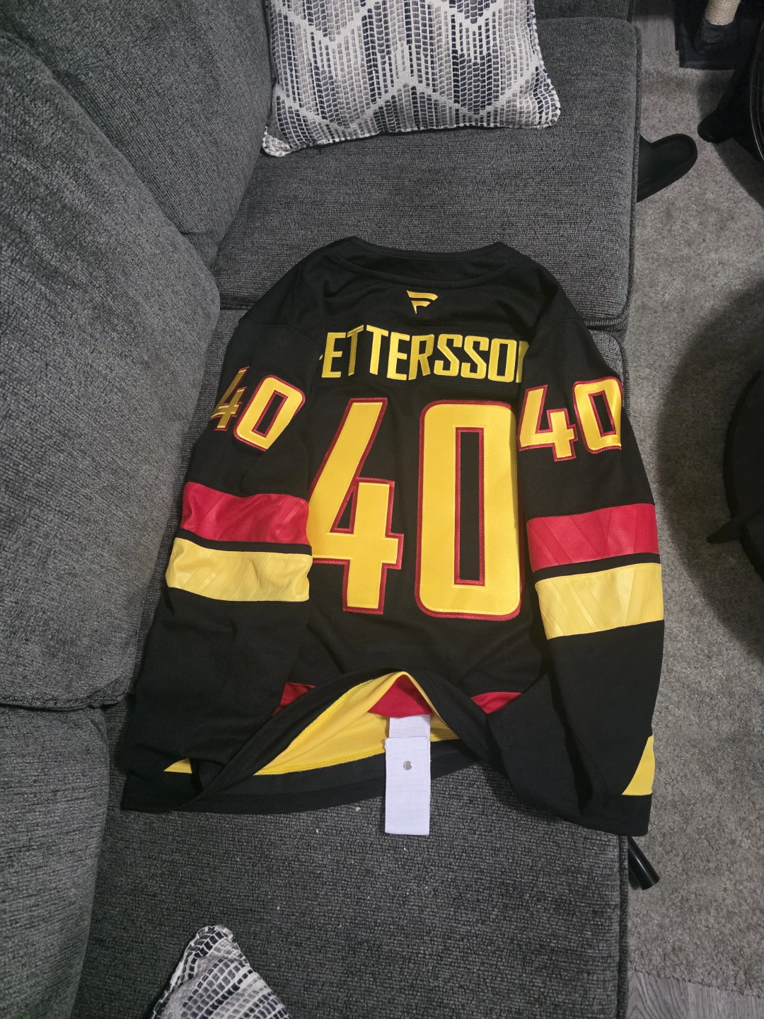 Vancouver Canucks Elias Pettersson Jersey