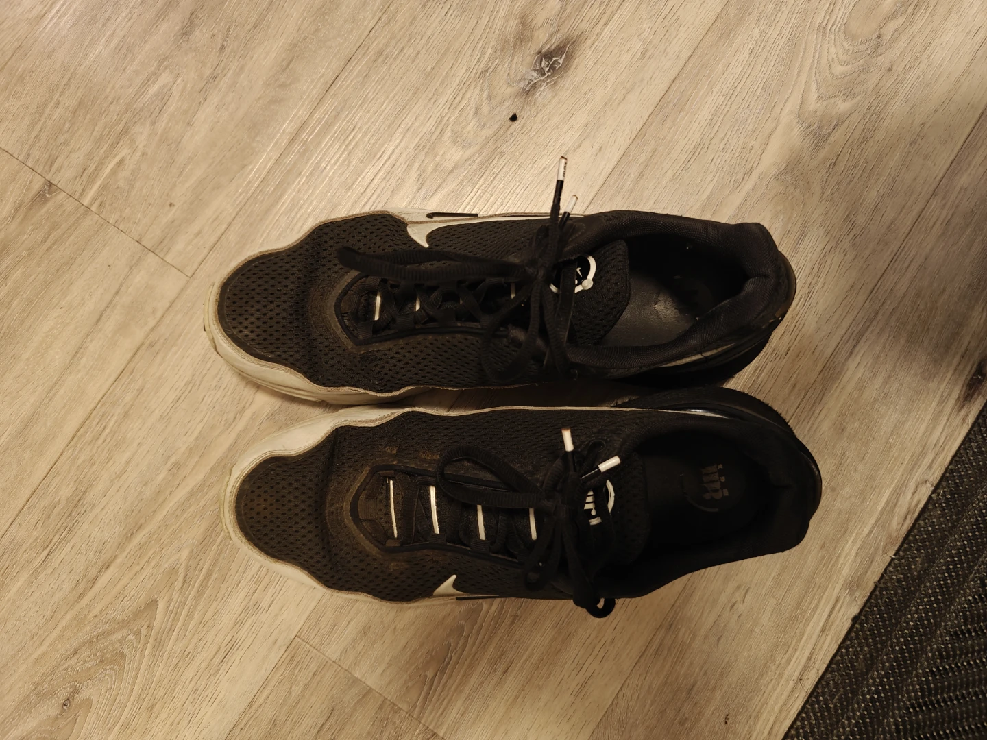 Nike Air Max Sneakers - photo 3