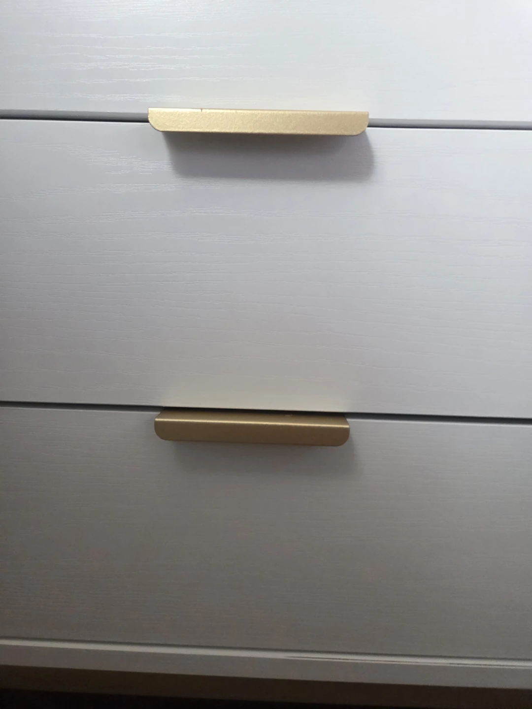 White and Gold 3-Drawer Nightstand - photo 5