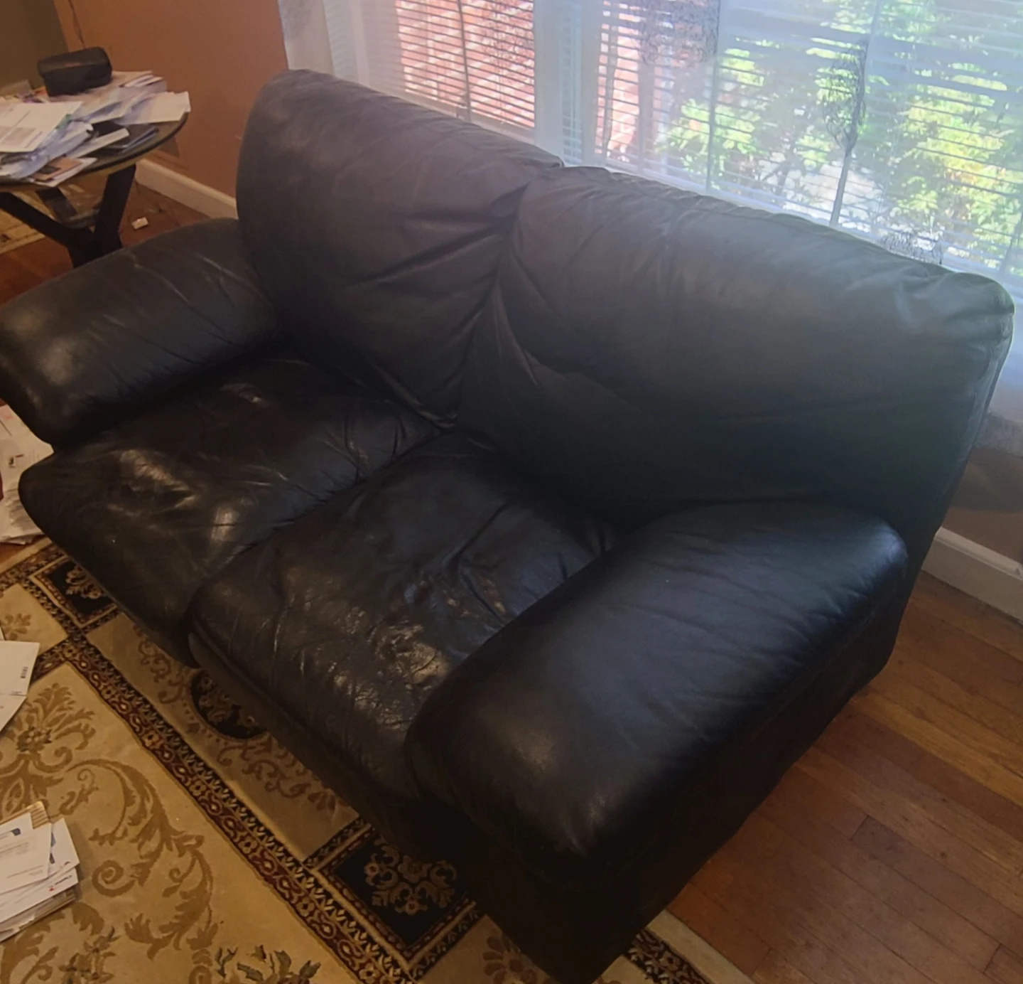 Black Leather Three-Seater Sofa - photo 2