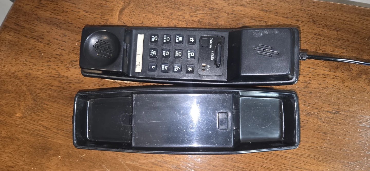 Vintage black wall-mount telephone - photo 3