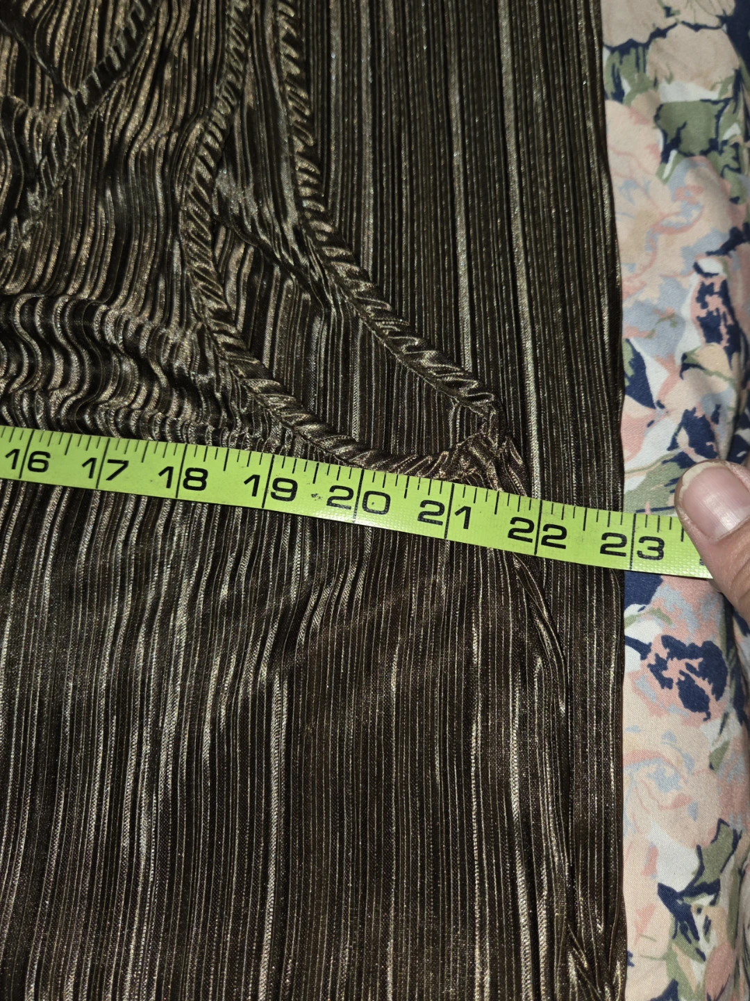 H&M Grikle-Pleating Stretch Dress in a Women's S - photo 4