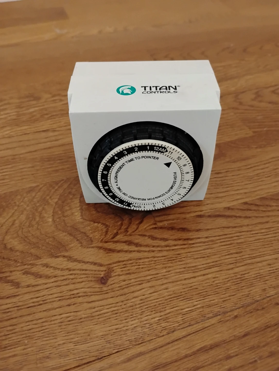 Titan Controls Apollo 8 Analog Timer