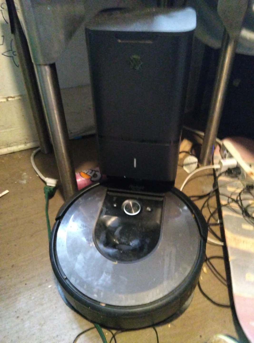 iRobot Roomba with Charging Station