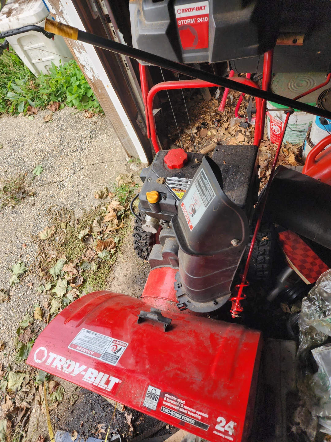 Troy-Bilt Storm 2410 Snow Blower