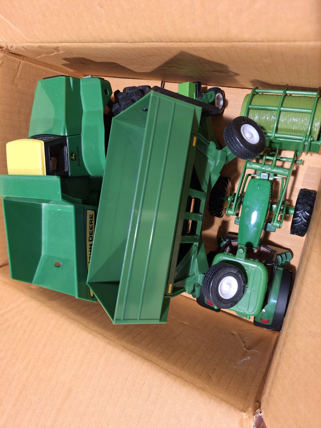 John Deere Toy Tractor and Truck Set - photo 3