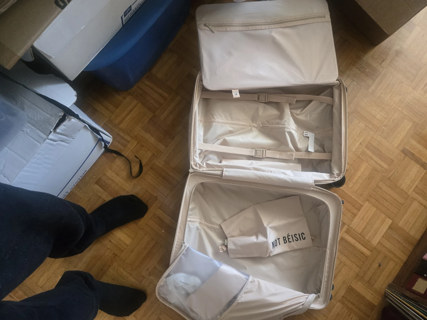 BEIS Carry-On Luggage - photo 2