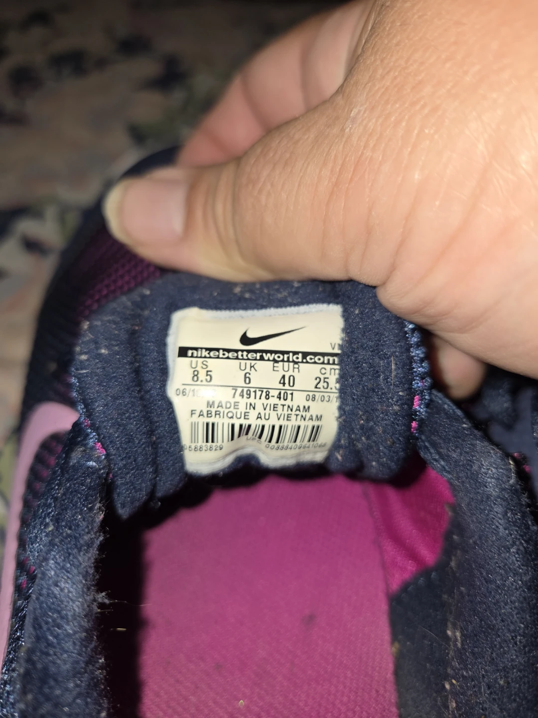 Nike Flex Experience RN 4 in a Women's 8½ - photo 3