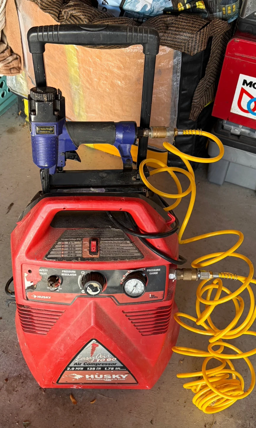 Husky Easy Air to Go Air Compressor