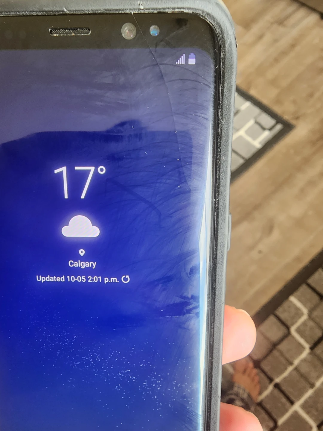Samsung Galaxy S8 Smartphone small crack top right hairline - photo 3