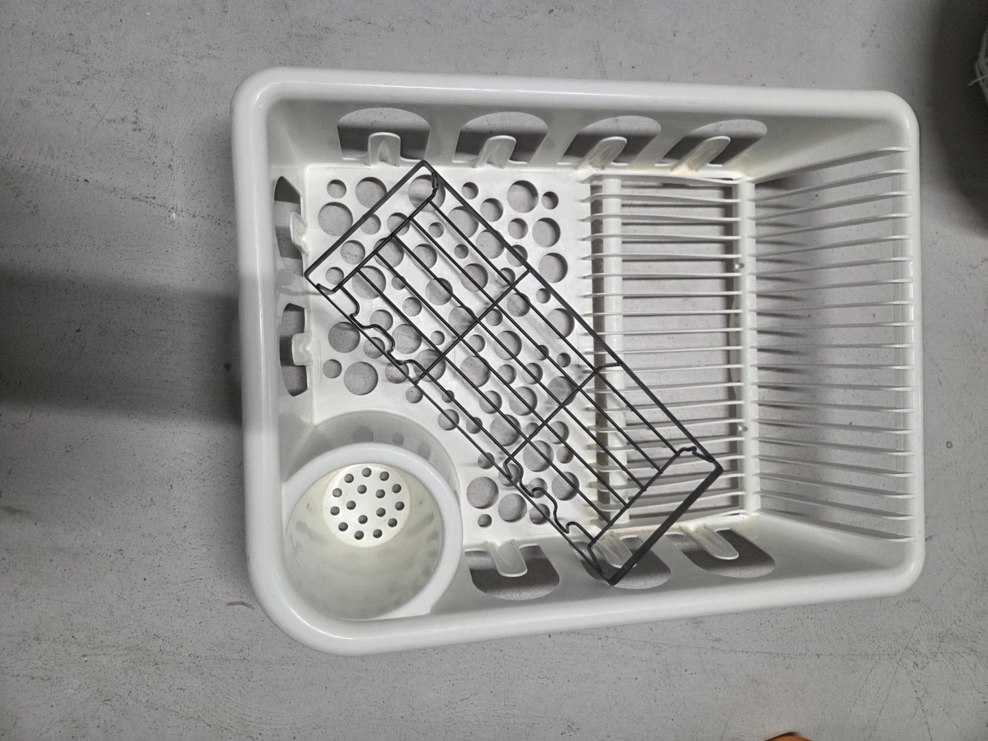 White Plastic Dish Drying Rack - photo 2