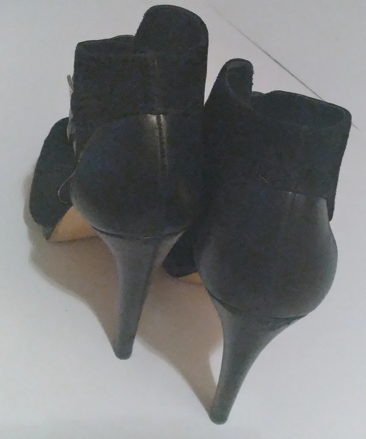 Michael Kors black suede peep-toe heels - photo 4