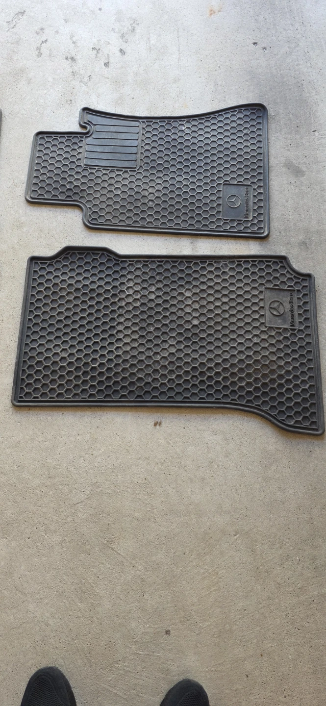 Mercedes-Benz Floor Mat Set for C class  2009-2015 - photo 5