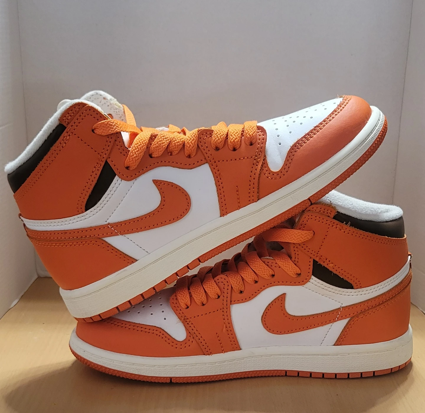Nike Air Jordan 1 Retro High Orange Sneakers Youth 3Y