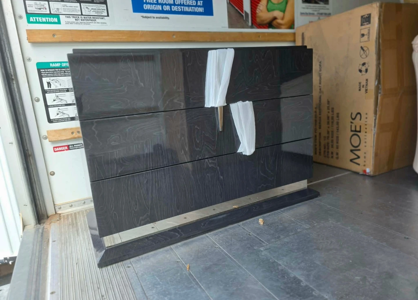 Brand New 3-Drawer Dresser - photo 2