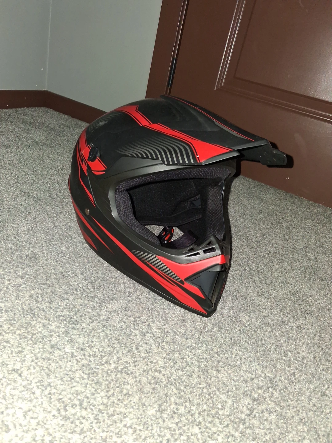 Virtue Motocross Helmet - Black and Red