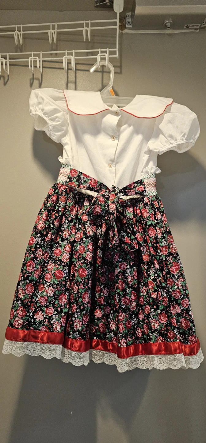 Girls Floral Dress Size 4 - photo 2