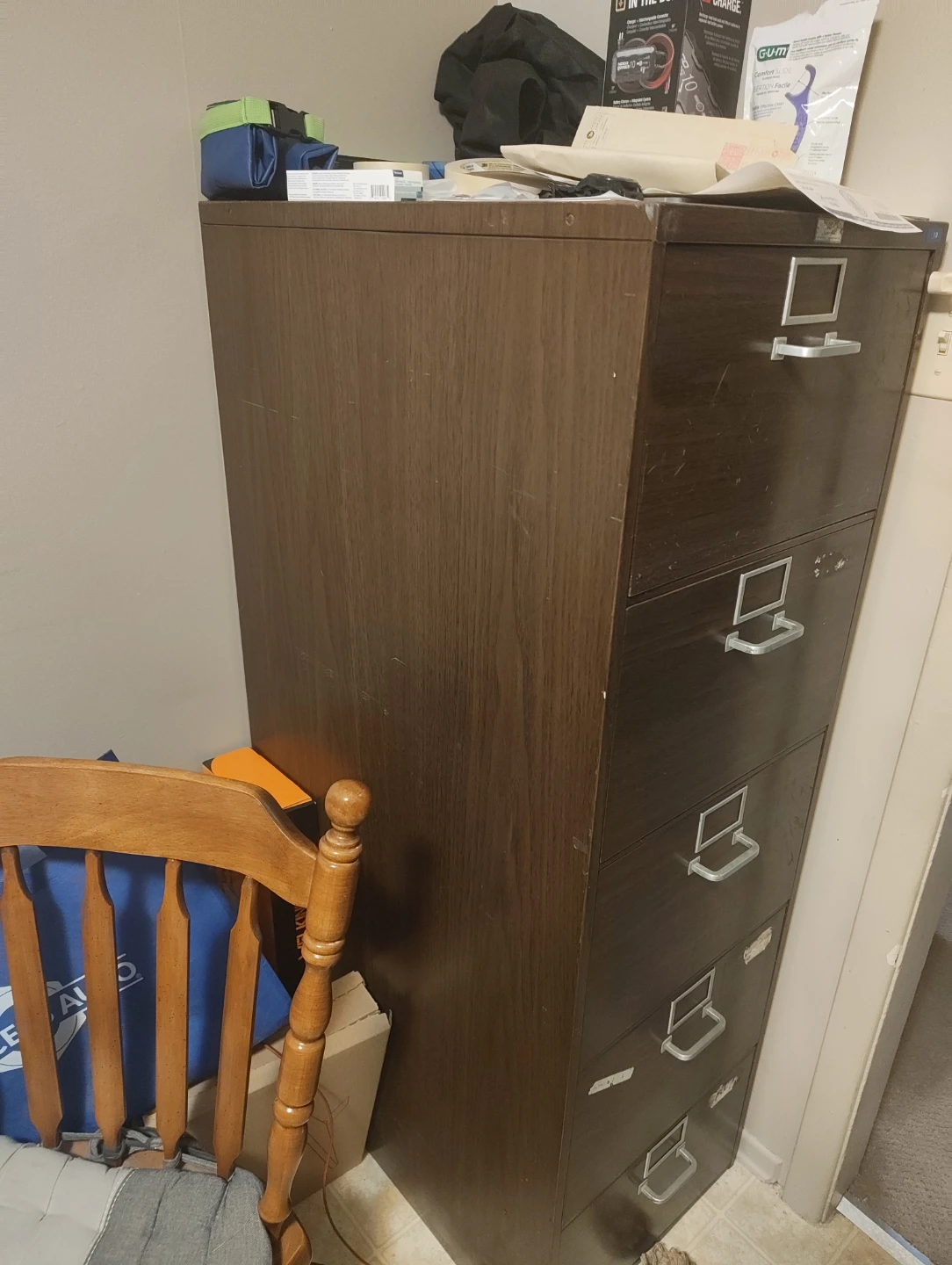 Two-drawer filing cabinet and 4 drawer filing cabinet - photo 2