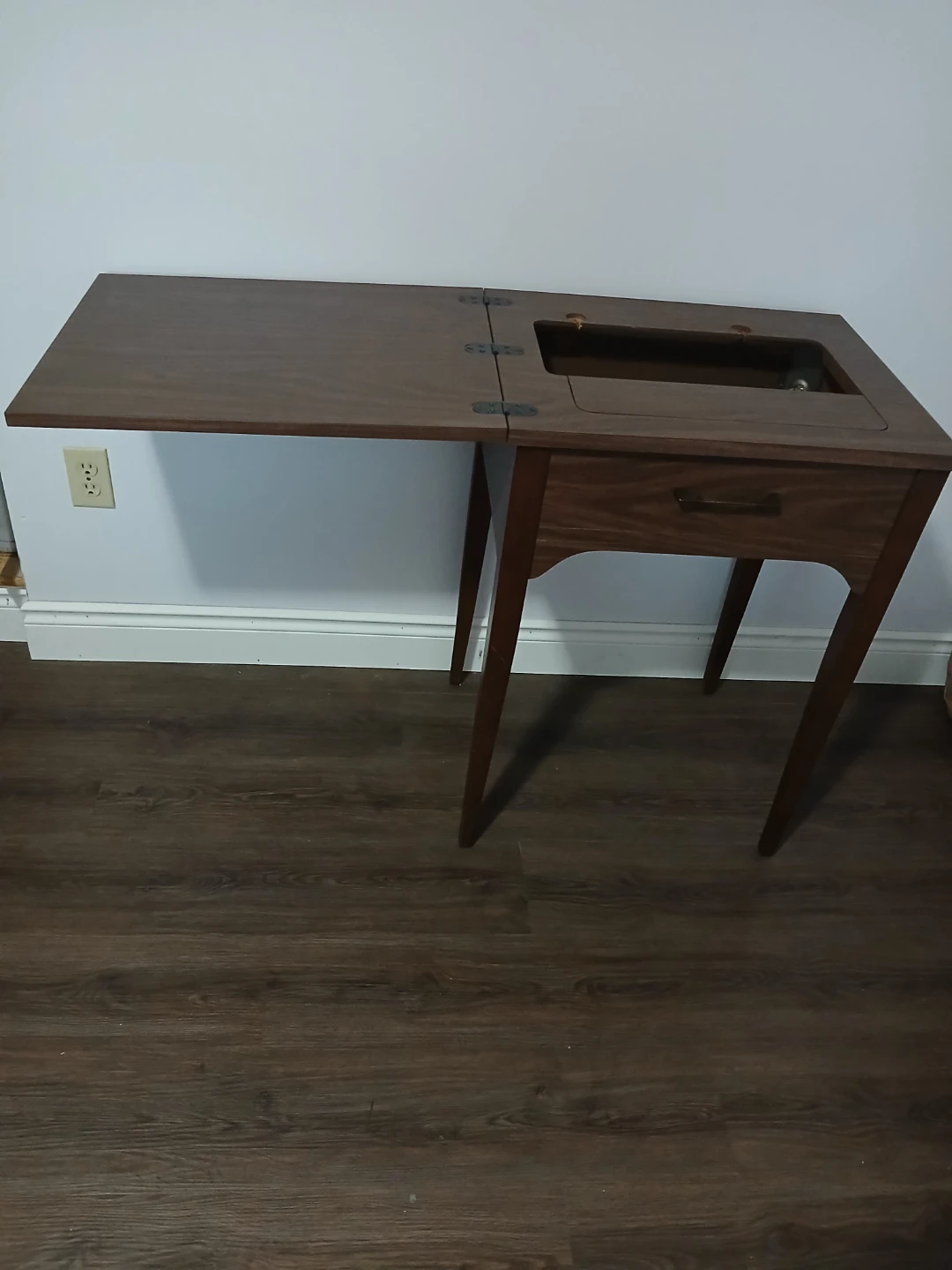 Table/Sewing Machine/Desk - photo 2