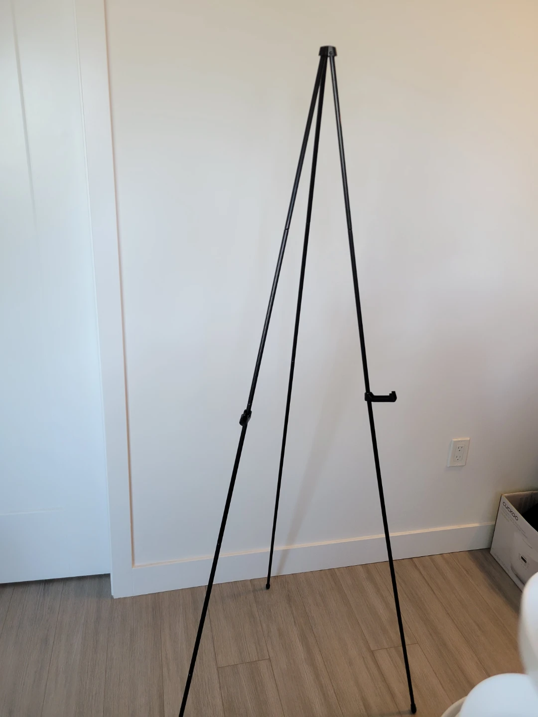 Collapsible Black Metal Tripod Easel x2 - photo 3