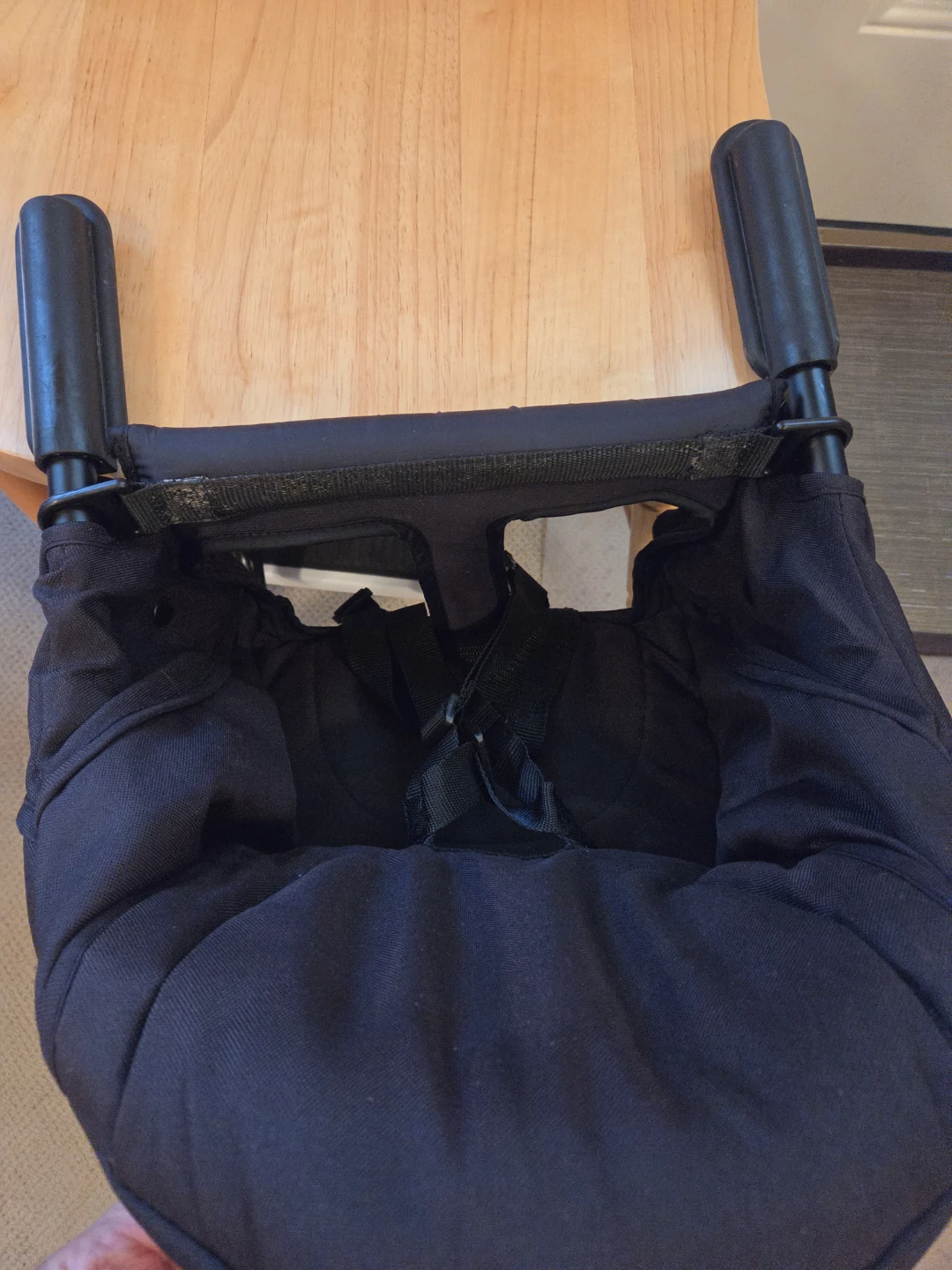 guzzie+Guss Hook-On High Chair - photo 3