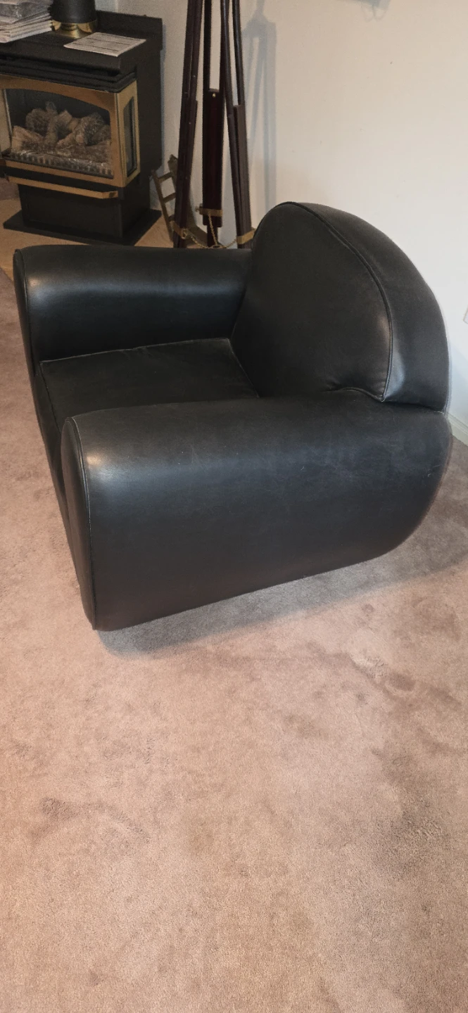 Black Leather Club Chair - photo 2