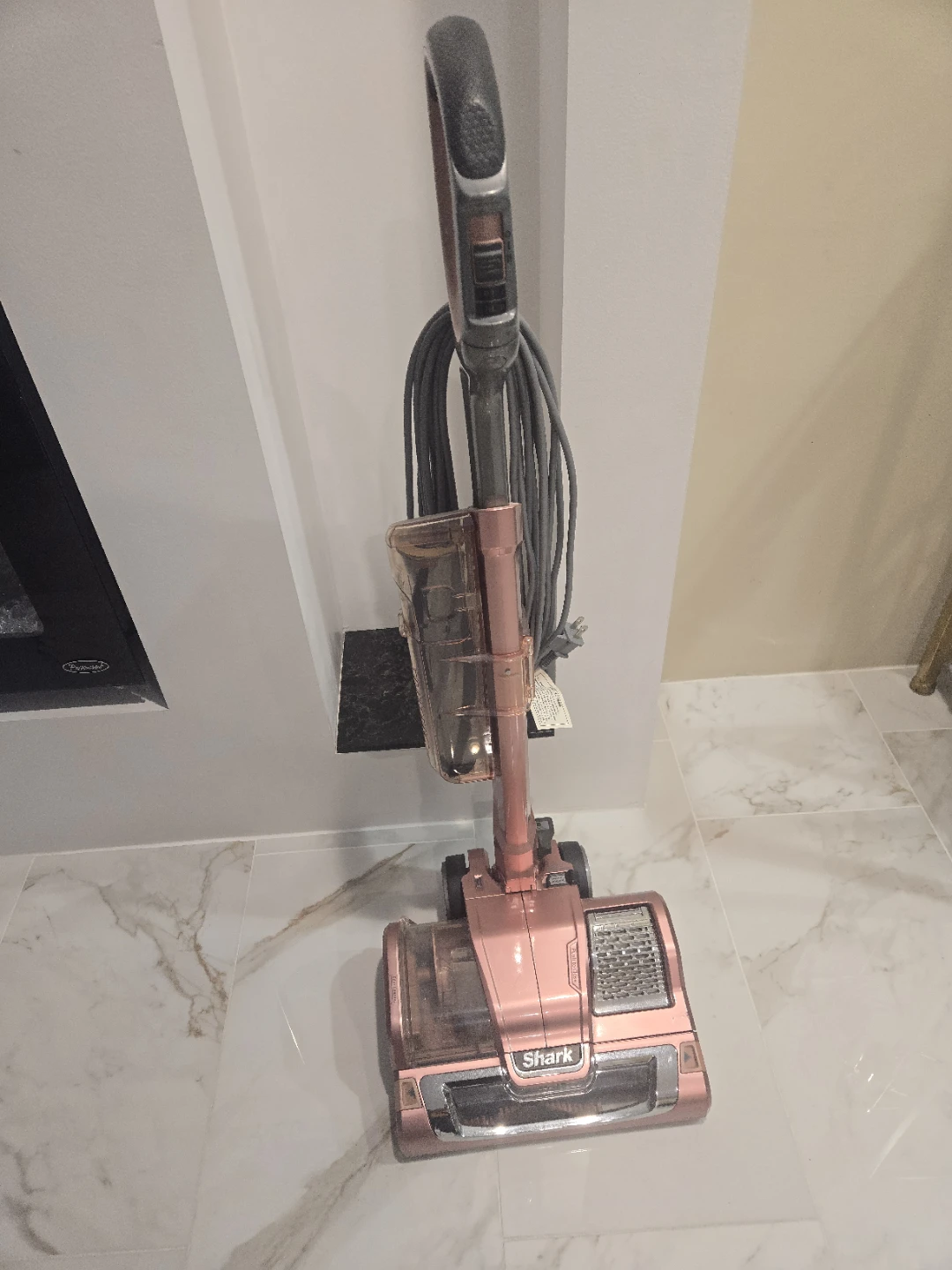 Shark Upright Vacuum Cleaner