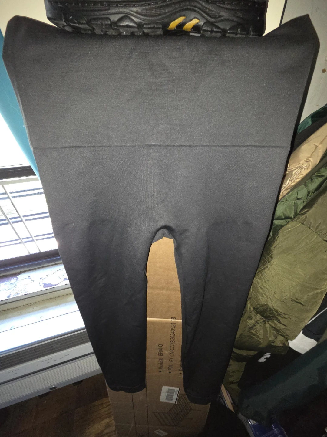 anti. Mid-Friendly Nylon/ Spandex Legging Pants in a Ladies 2XL